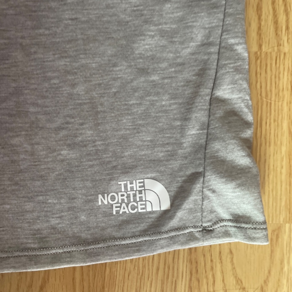 The North Face Women’s Gray Active Tank Top Size Large - Picture 5 of 7
